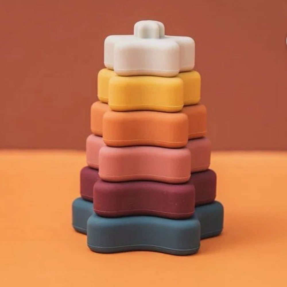 Stacking silicon earth tone star tower